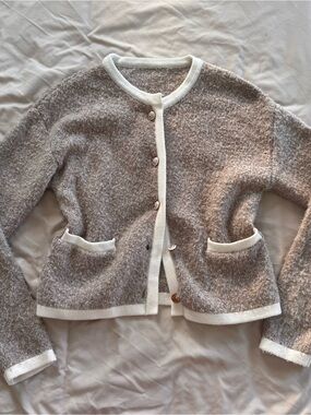 SHEIN Contrast Trim Cardigan